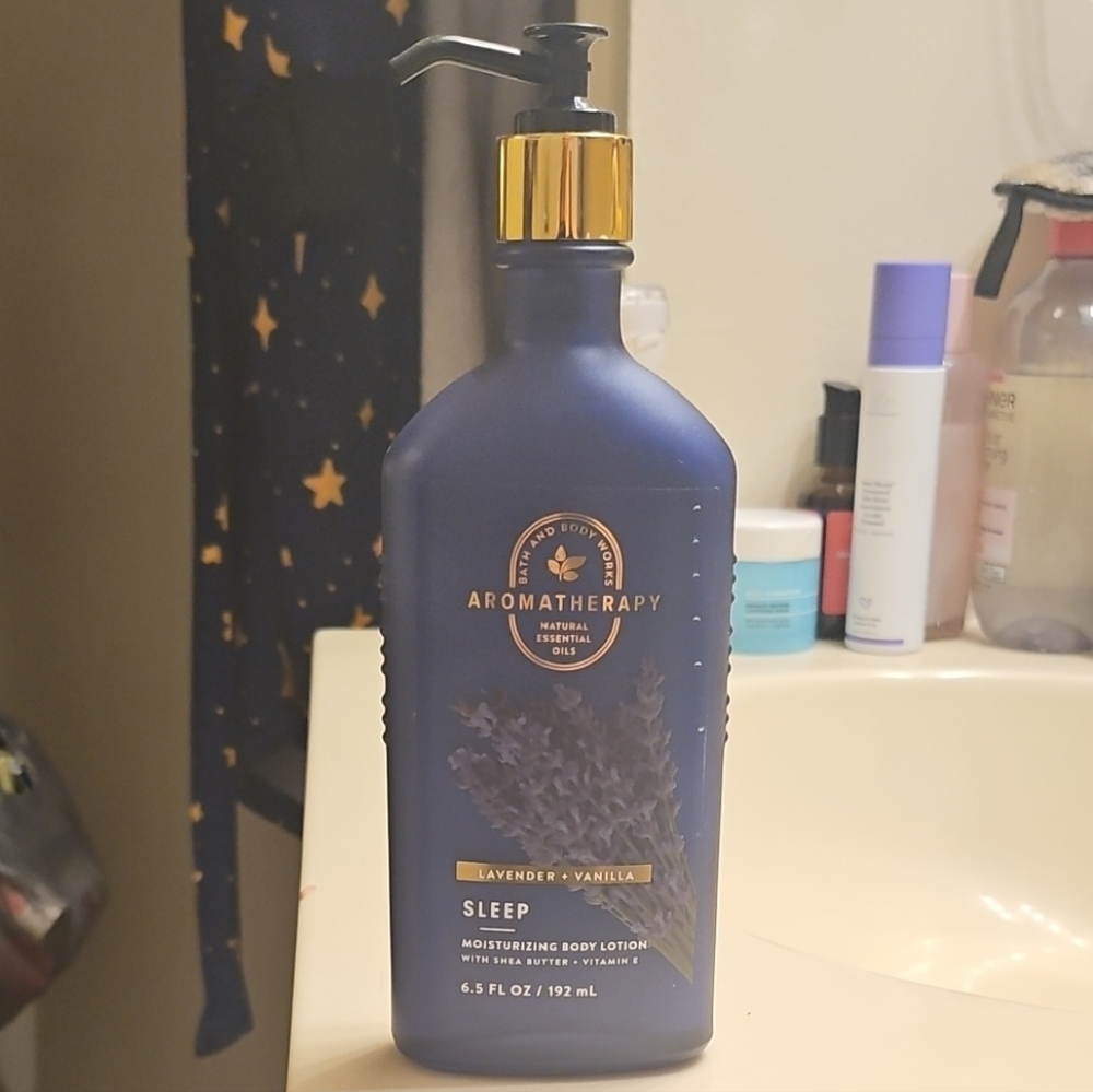 Bath & Body Works Aromatherapy Sleep Lavender Vanilla Body Lotion - Blue